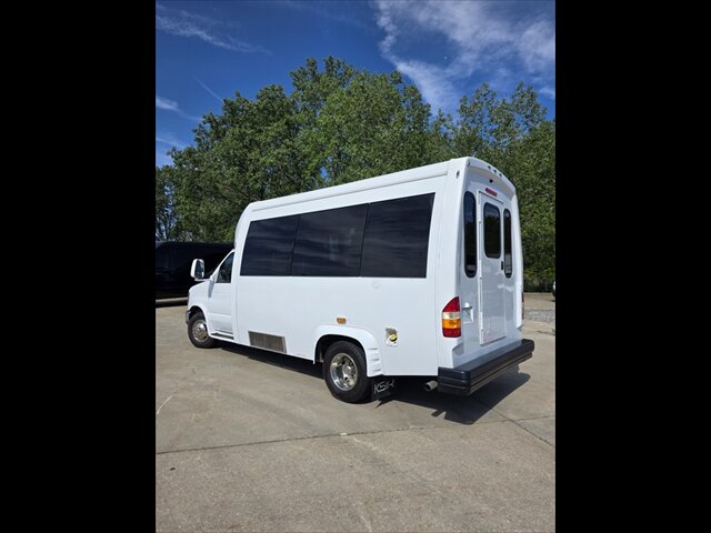 2014 Ford E-Series E-350 SD