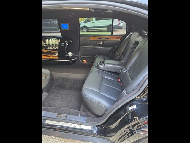 2011 Lincoln Town Car Executive